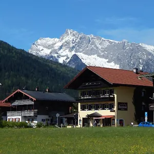 Отель Sporthotel Schoenau Am Koenigssee, Шёнау-ам-Кёнигсзе