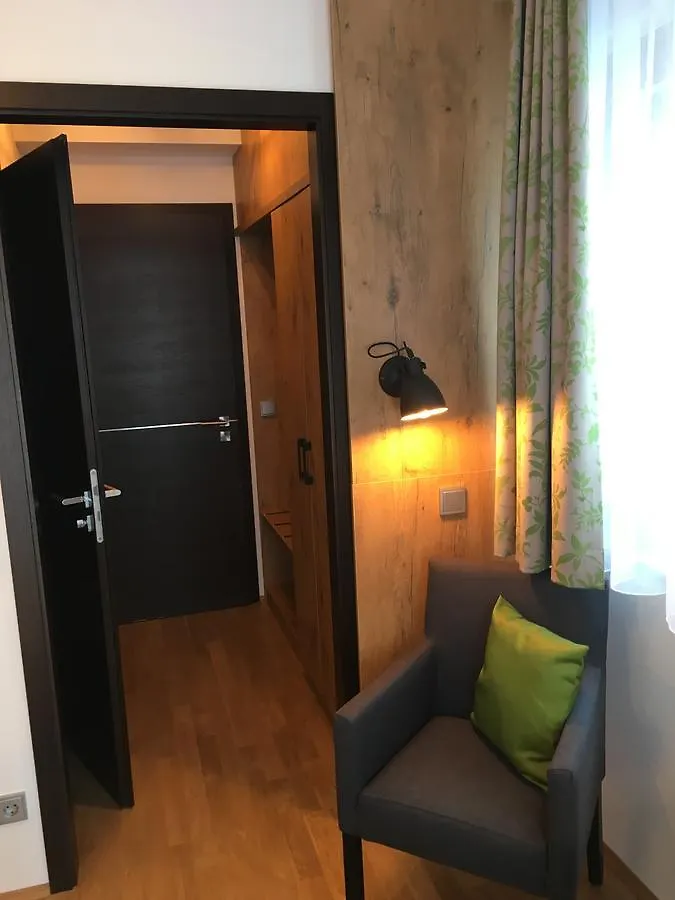 Parkhotel Leiser Planegg 3*,  Germany